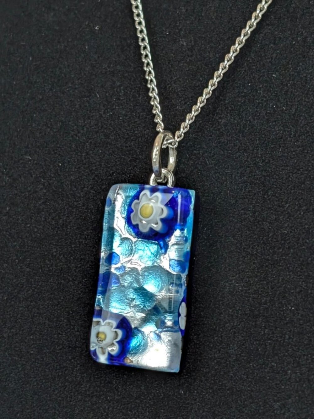 Murano Stamped Metallic Floral Pendant Necklace